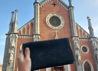 THE BEST WALLETS OF NICOSIA